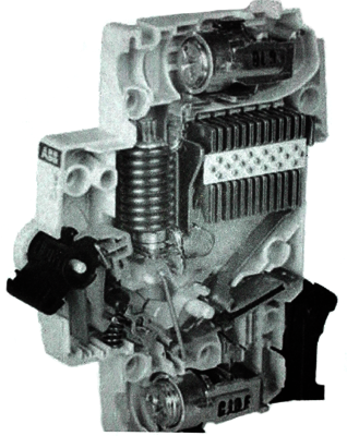 ABB的S200低壓微型斷路器MCB的實物圖